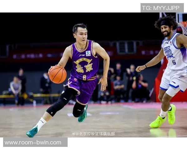 廖三宁关键三分助力球队逆转颓势展现绝佳状态